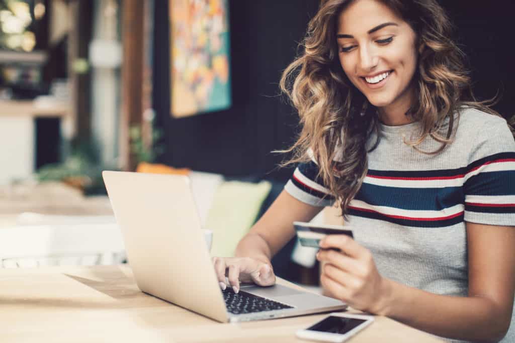 Marketing strategies for fashion e-commerce